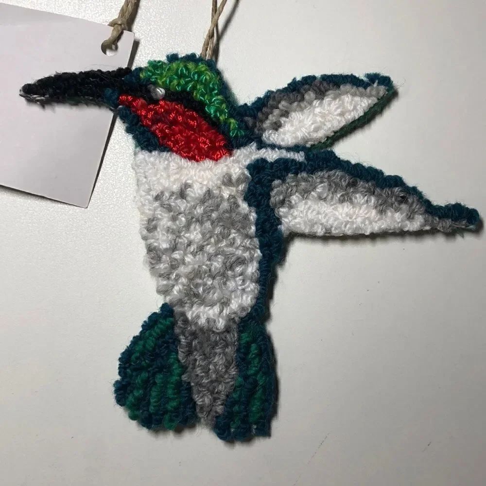 NEW! Hand hooked Hummingbird